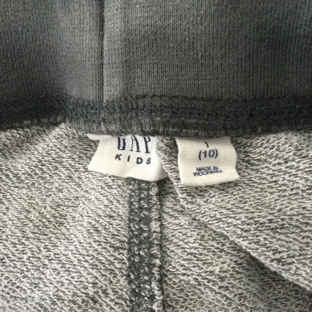 Gap Boy's Shorts - Picture 4 of 4